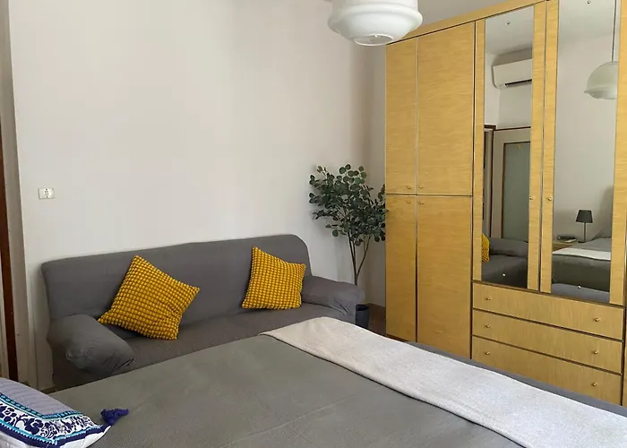 Nebula Nook Luxury * Модена