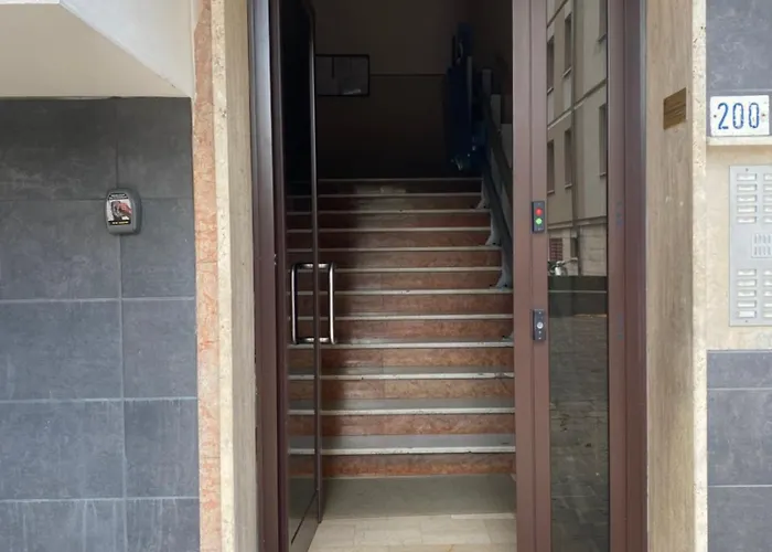 アパート Nebula Nook Luxury モデナ